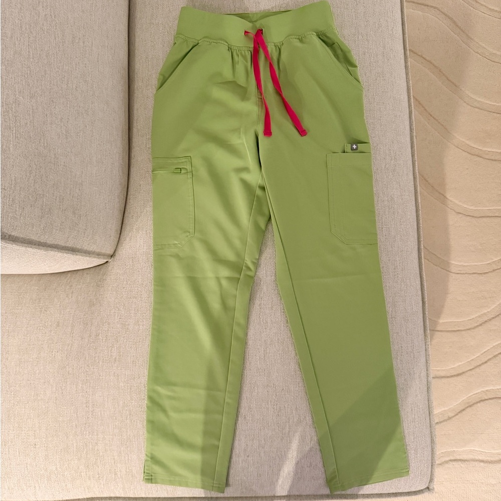 FIGS Yola Scrub Pants XS Petite Matcha Green High Waisted Cargo EUC